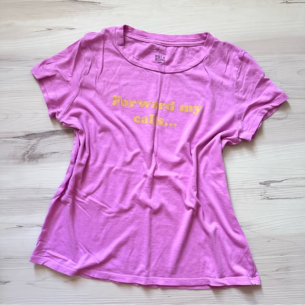 Billabong Lavender Crewneck Cotton Graphic Tee - Forward My Calls